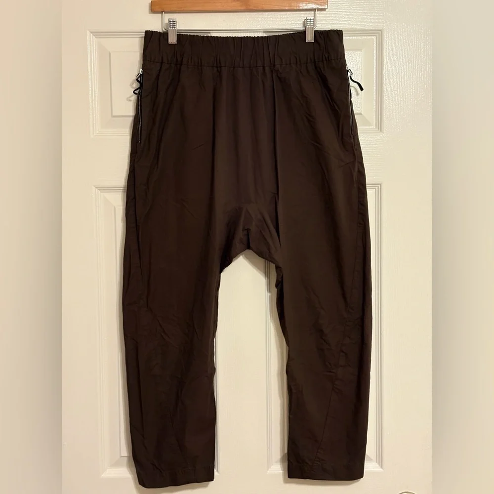 NIKE Woven‎ Technical Every Stitch Considered Dropped Crotch Barrel Pant Brown